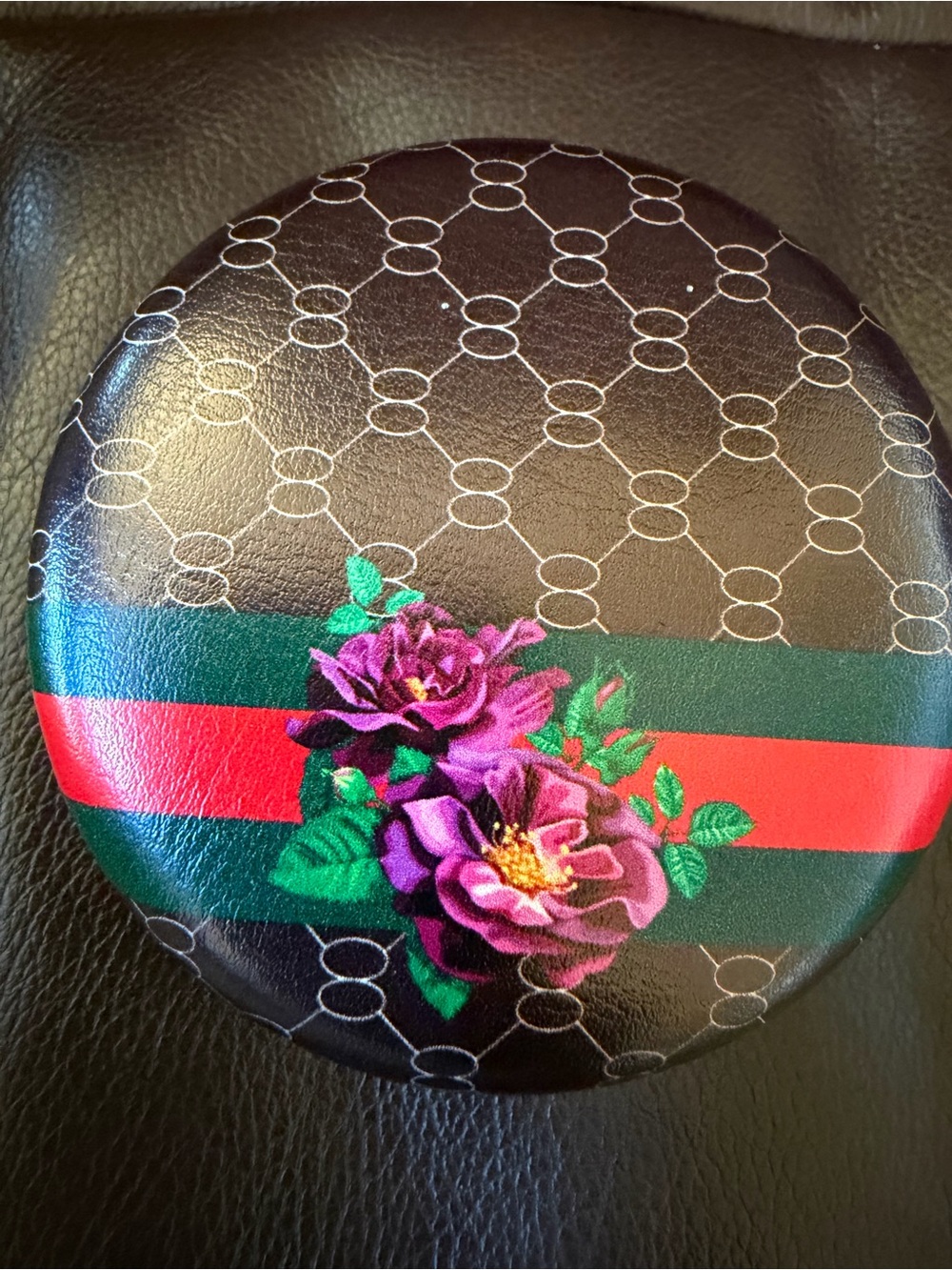 Round Fashion Compact Mirror NWOT - Picture 3 of 3
